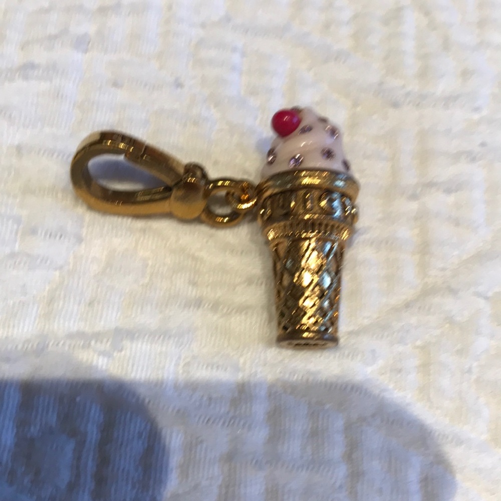 A Ice Cream Charm